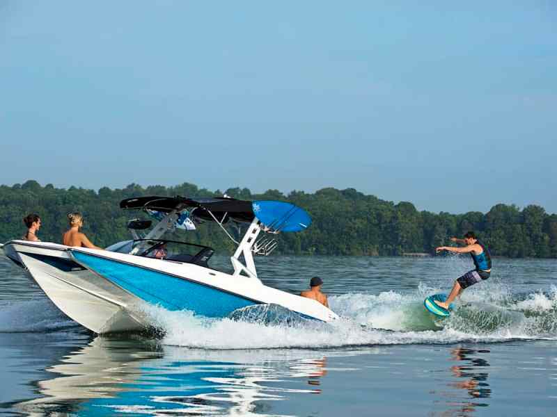 2016 Axis Boats