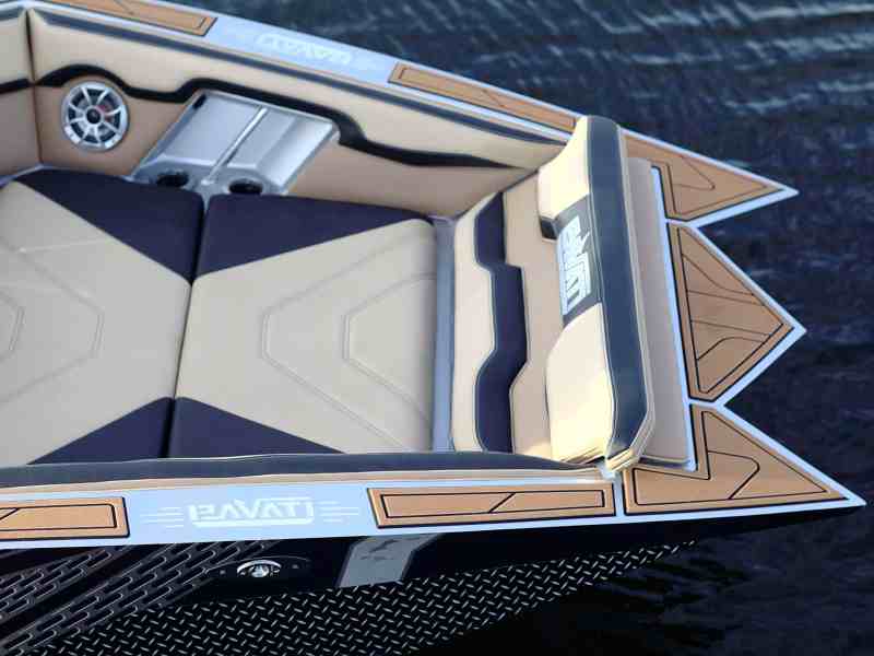 Pavati Boats