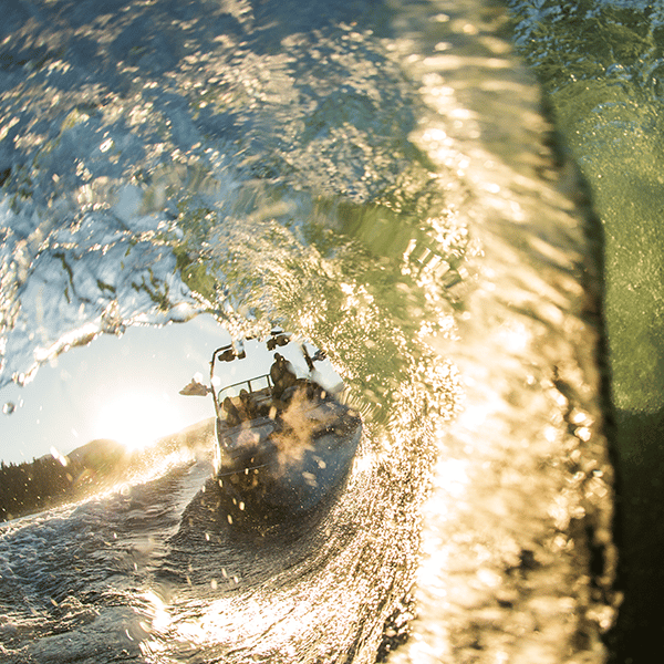 wakeboarding boats