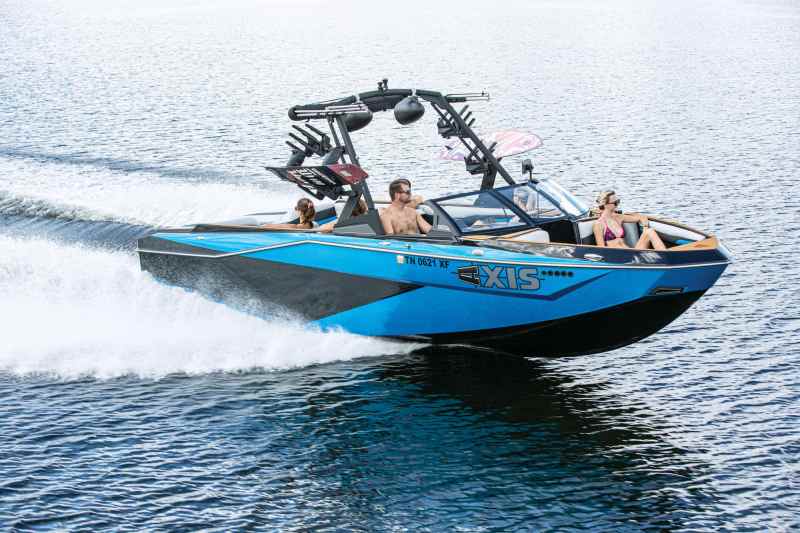 BTGBG22_WSP_Axis-T250_06 Axis T250 ready to ride