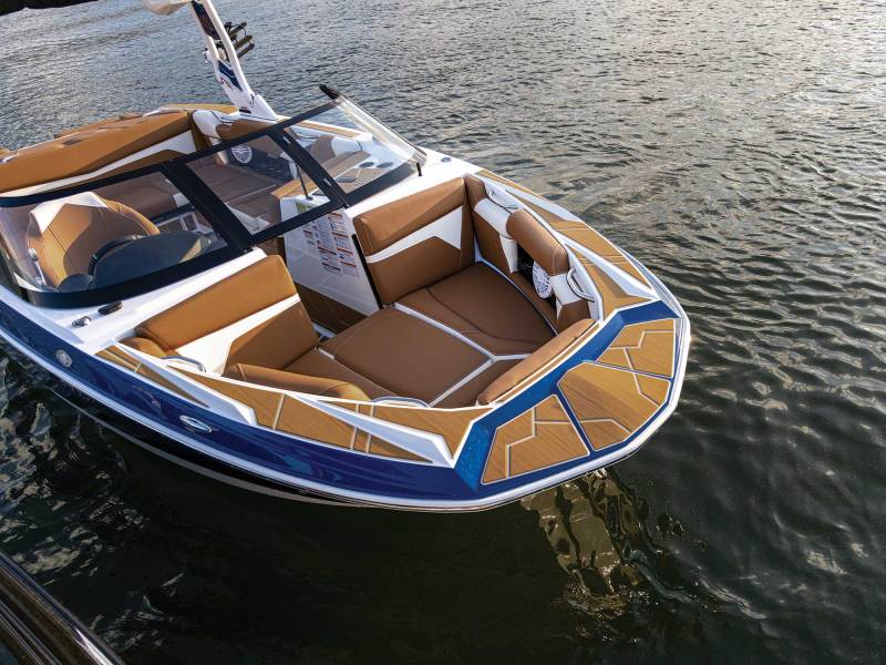 Supreme S220 bow seating