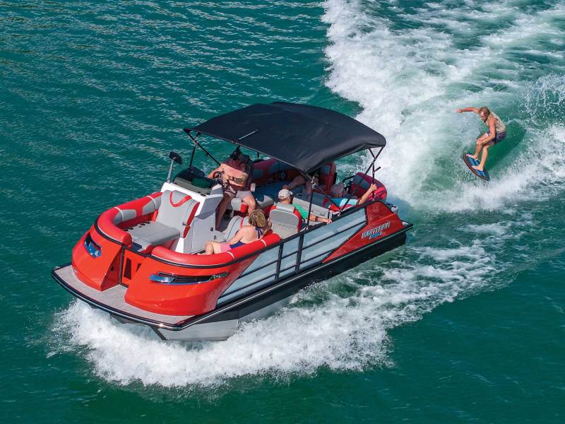 BTGBG25-WSP-Montara-23-Center-Walkthough-Dual-Helm-1 Montara 2.0 23 CWDH wakesurfing