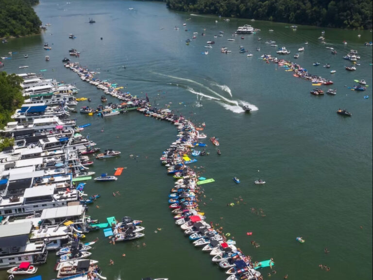 Boating scene at WakeFest