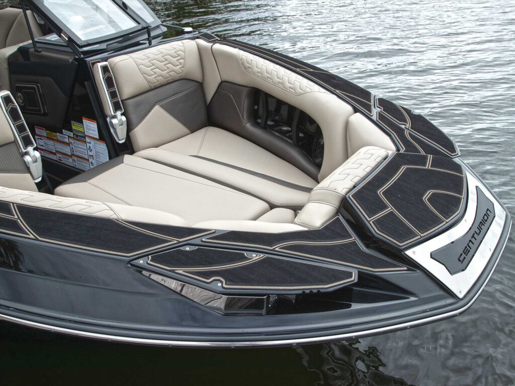 Centurion Ri245 bow seating