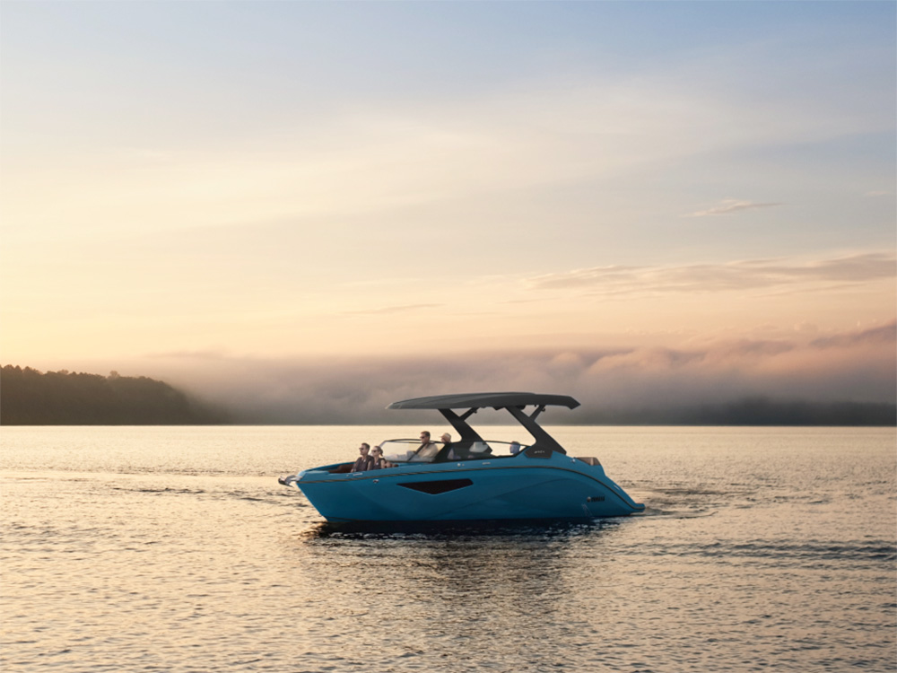 Yamaha 295XD at sunset