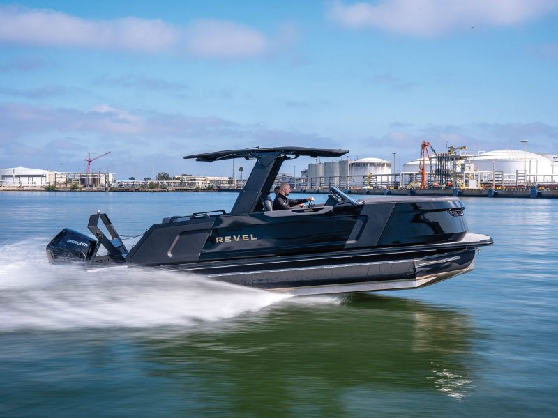 BTG126-Revel-DSC02256 Revel RS25L running fast